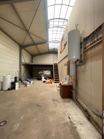 Entrepôt / local industriel