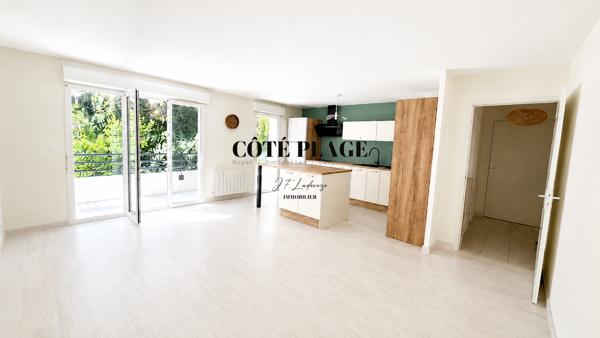 Royan (17200) ROYAN /VAUX T3 rénové avec terrasse et stationnement dans résidence sécurisée avec piscine au prix de 272.000€