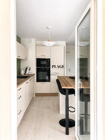 Royan (17200) ROYAN /VAUX T3 rénové avec terrasse et stationnement dans résidence sécurisée avec piscine au prix de 272.000€