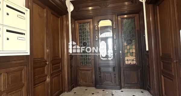 À vendre Local commercial 151 m² - Le Mans 72000