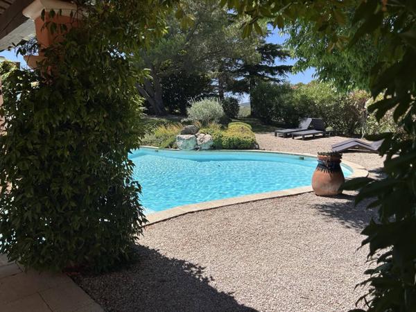 Maison de charme au Golf de Pont Royal avec équipements luxueux