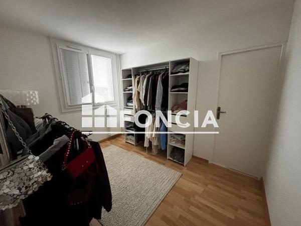 Location Appartement 4 pièces 71.04 m² - 49 RUE BLANQUI Saint Pierre Des Corps 37700