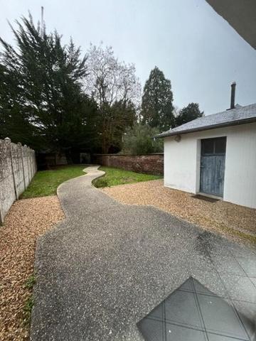 Divers à louer à Montfort-sur-Meu en Ille-et-Vilaine (35160), ref : 048-L1273