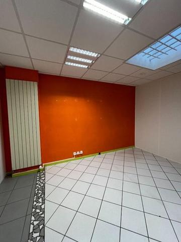 Divers à louer à Montfort-sur-Meu en Ille-et-Vilaine (35160), ref : 048-L1273