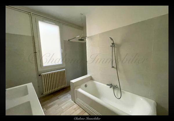 Béziers (34500) DEPT 34 - BEZIERS - Grand T5/Duplex avec balcon sur parc et stationnement privatif en centre-ville de Béziers