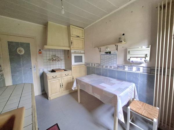 À vendre - Maison individuelle, 4 pièces située à Mamers (72600)