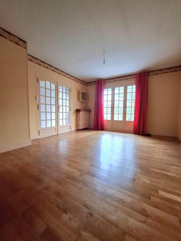 À vendre - Maison individuelle, 4 pièces située à Mamers (72600)