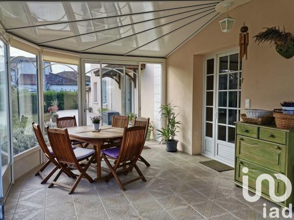 Maison à vendre 9 pièces 229 m² Barbezieux-Saint-Hilaire