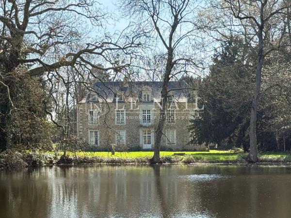 Elégante maison de maître XVIIIe en Haut-Anjou