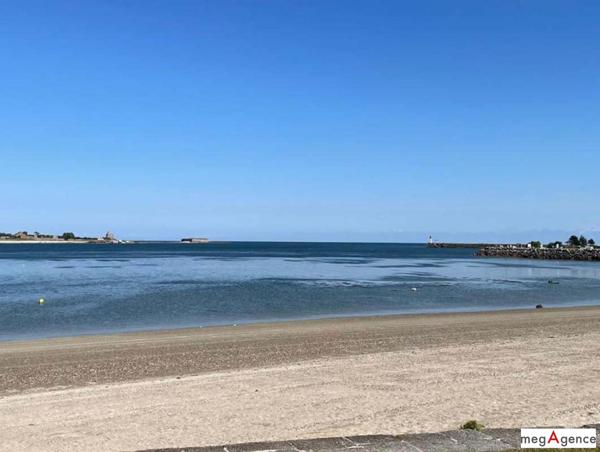 Maison à SAINT-VAAST-LA-HOUGUE, 50550 - 8 pièces 217m²