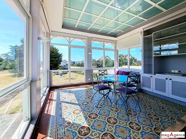 Maison à SAINT-VAAST-LA-HOUGUE, 50550 - 8 pièces 217m²