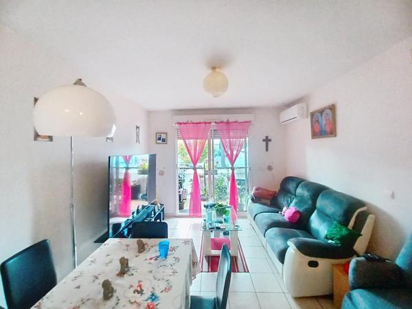 Un appartement T2-terrasse-parking-ascenseur-