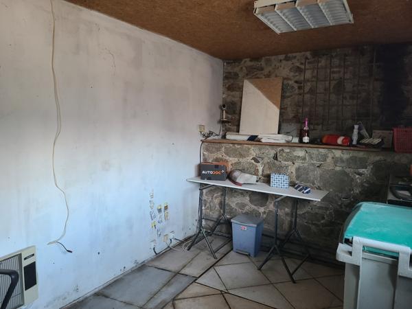 Ancienne bâtisse de 200 m2