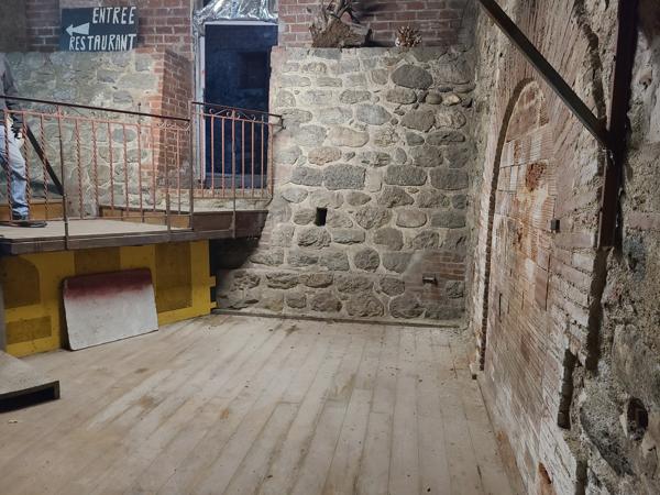 Ancienne bâtisse de 200 m2