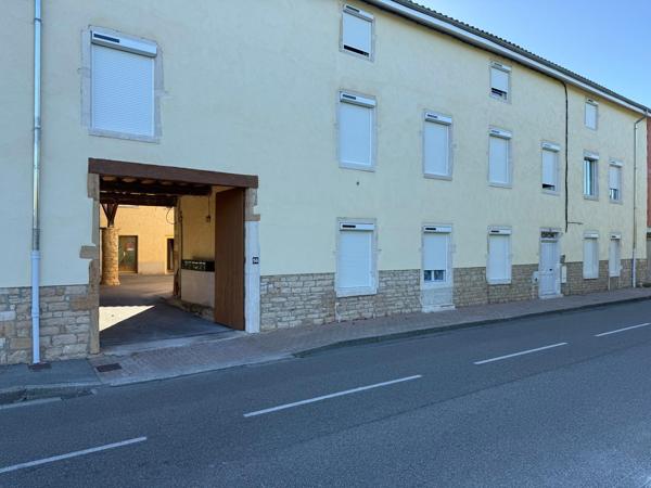 Immeuble de rapport – 9 appartements, garage et terrain – Montmerle-sur-Saône