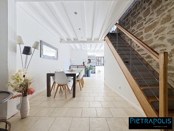 En Exclusivité chez Pietrapolis, Maison de ville de 175m2 avec son jardin de 50m2 + cave de 38m2