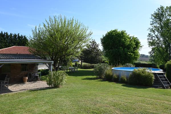 Monclar (47380) Charmante aison de plein pied en parfait état avec vue et jardin