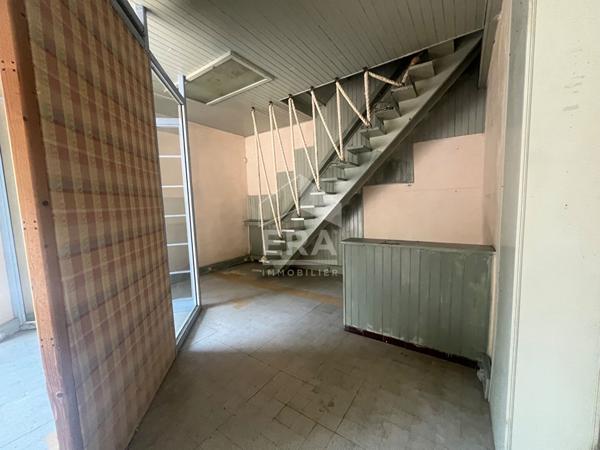 Local commercial + appartement 2 pièces Chateau Arnoux Saint Auban