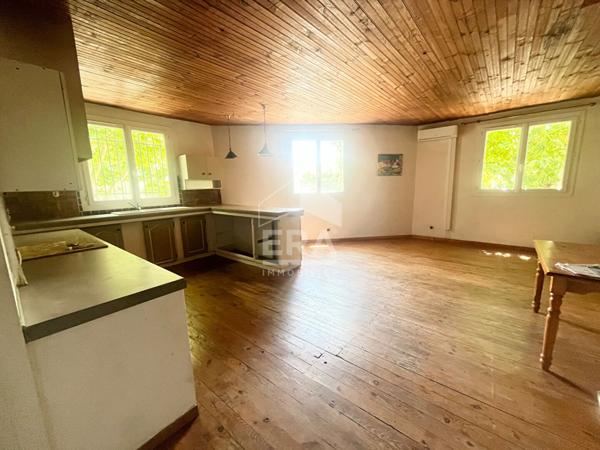 Local commercial + appartement 2 pièces Chateau Arnoux Saint Auban