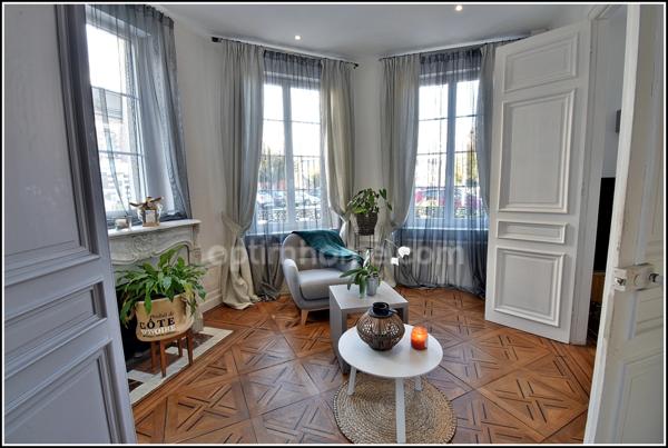 Maison Bourgeoise avec espace professionnel indépendant