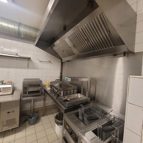 ALES (30) Vente Local commercial 100M² environ coeur de ville et proche lycée