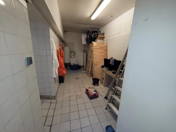 ALES (30) Vente Local commercial 100M² environ coeur de ville et proche lycée