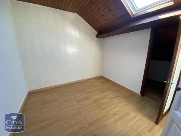 Appartement à louer 2 pièces 39.2m² Cholet (49300)