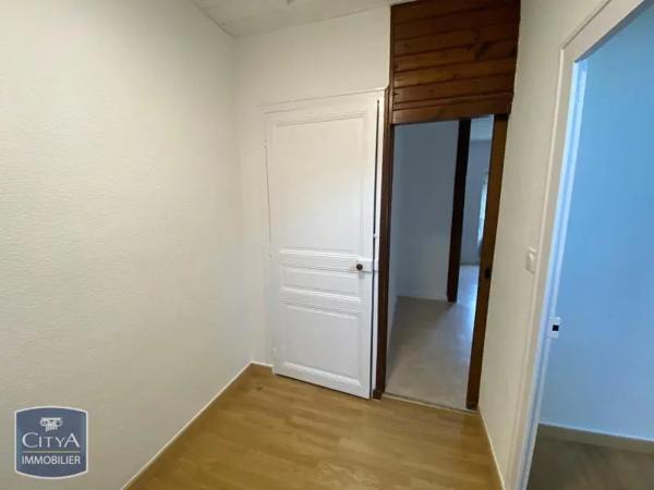 Appartement à louer 2 pièces 39.2m² Cholet (49300)