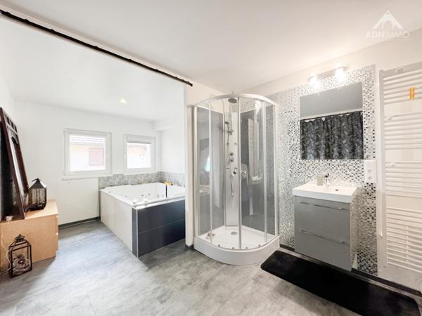 Péron (01630) Grange Gessienne 6 Pièces 198 m2