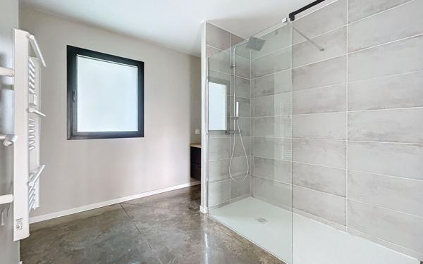 Maison à vendre    5 pièces •  Idron