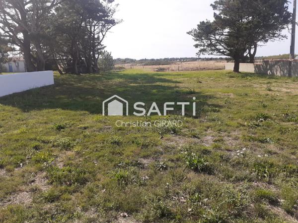 A la Guérinière, belle parcelle de terrain à construire de 820 m2 ...