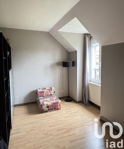 Maison traditionnelle 5 pièces de 135 m² à Mareuil-lès-Meaux (77100)