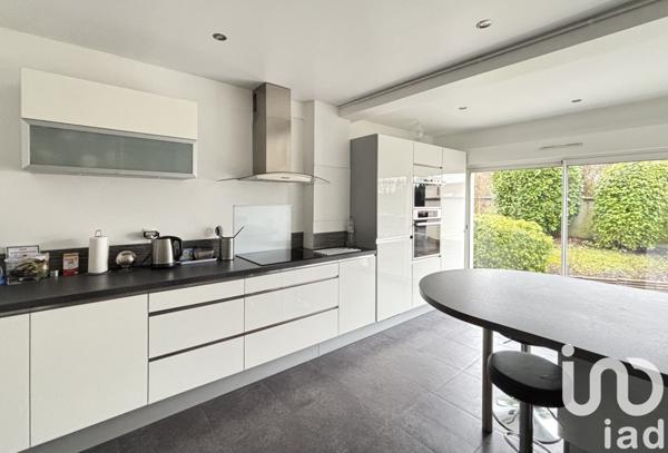 Maison traditionnelle 5 pièces de 135 m² à Mareuil-lès-Meaux (77100)