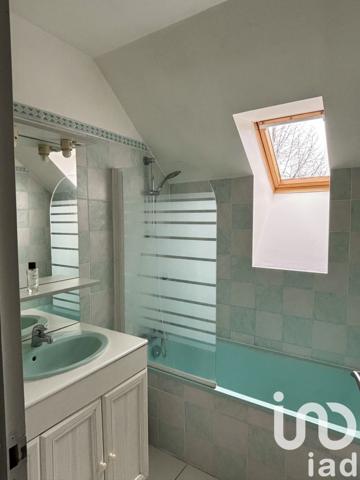 Maison traditionnelle 5 pièces de 135 m² à Mareuil-lès-Meaux (77100)