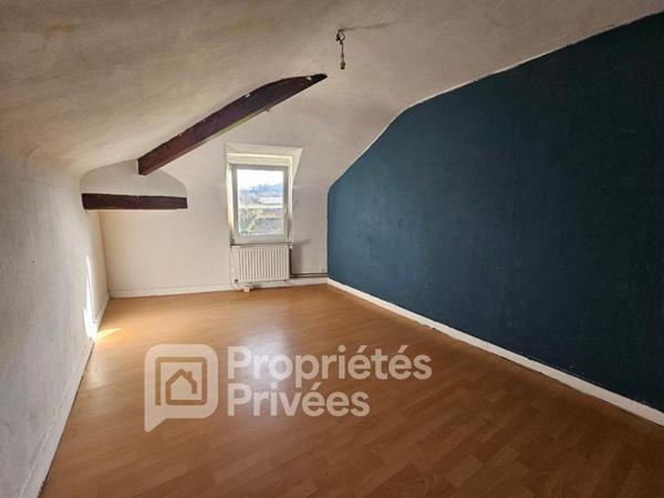 La Rivière Saint Sauveur, 2 maisons à rénover, 327000