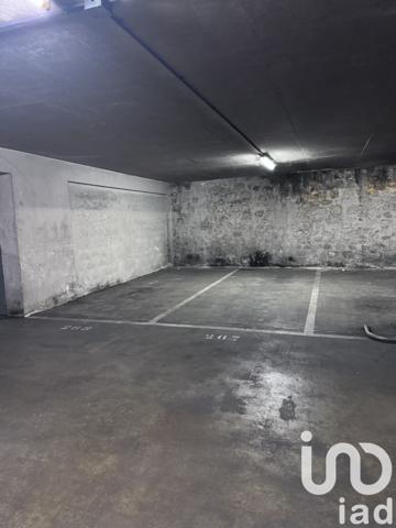 Parking for sale 13 m² Paris 11