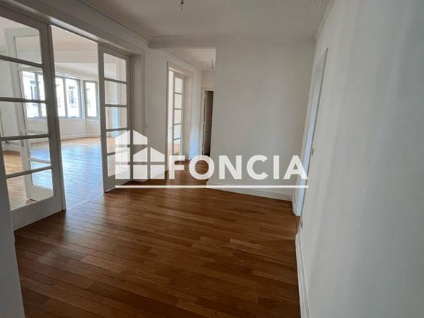 Location Appartement 4 pièces 148.1 m² - 141 BL DE LA LIBERTE Lille 59800