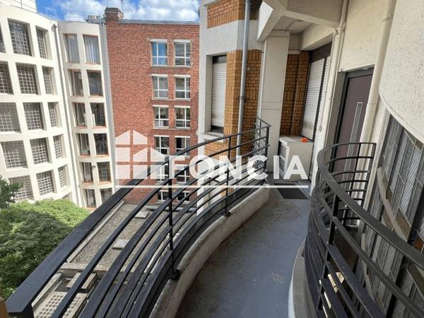 Location Appartement 4 pièces 148.1 m² - 141 BL DE LA LIBERTE Lille 59800