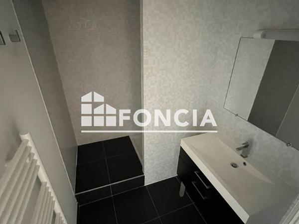 Location Appartement 4 pièces 148.1 m² - 141 BL DE LA LIBERTE Lille 59800