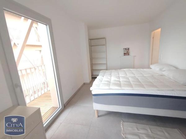 Appartement à louer 3 pièces 70.12m² Bordeaux (33800)