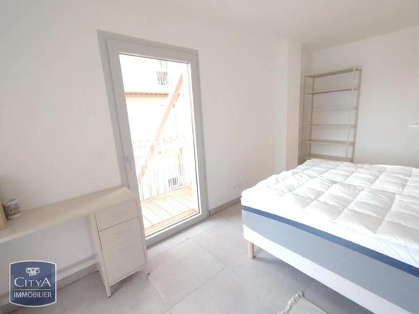Appartement à louer 3 pièces 70.12m² Bordeaux (33800)