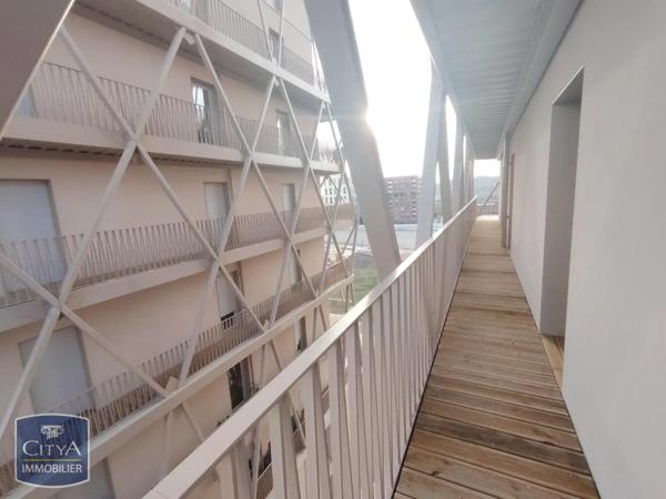 Appartement à louer 3 pièces 70.12m² Bordeaux (33800)