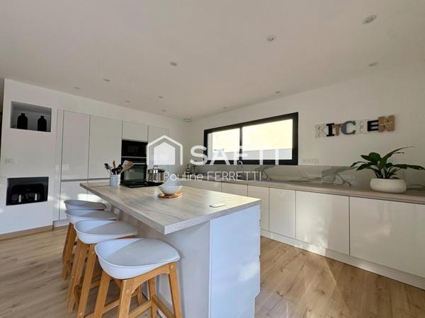 MAISON PLAIN PIED - 3 FACES - 4 PIECES - 125M2 - 510M2 - PISCINE - GARAGE