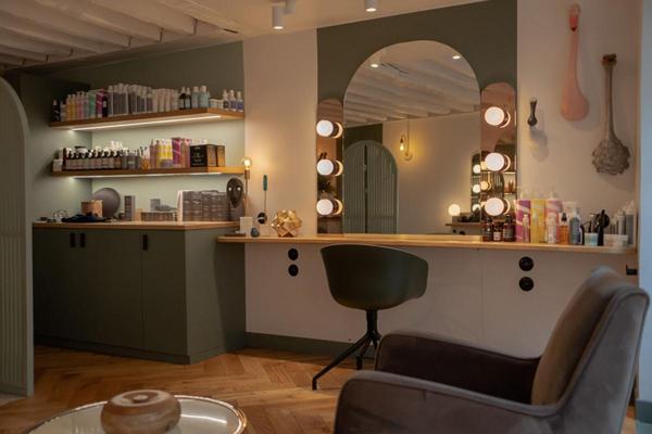 75001 PARIS - SALON DE COIFFURE