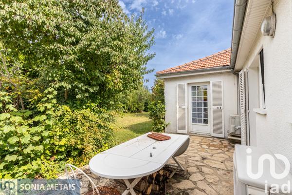 House for sale 5 rooms 122 m² Viry-Châtillon