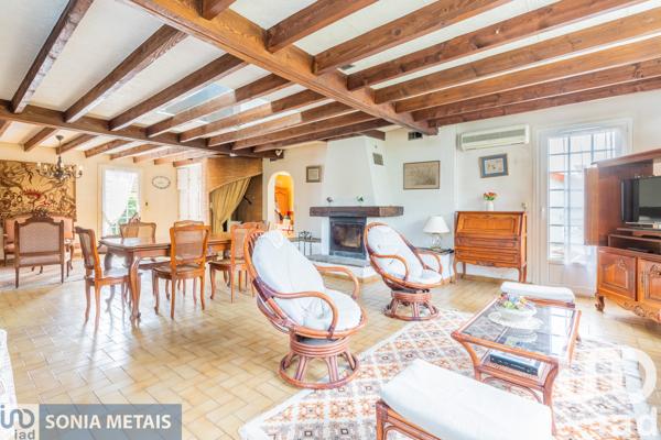 House for sale 5 rooms 122 m² Viry-Châtillon