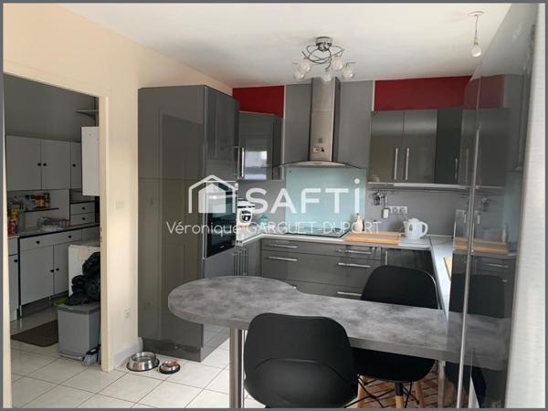 Villa de plain-pied avec studio indépendant – Vue dégagée