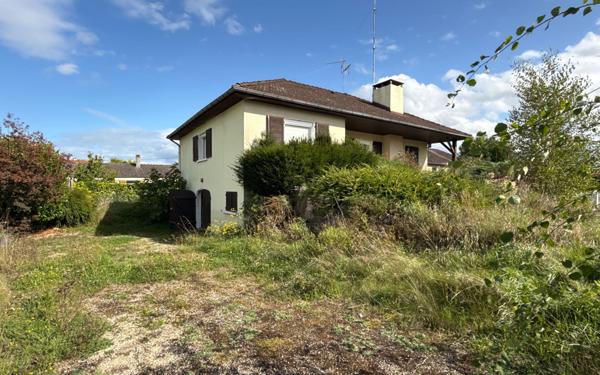 Maison à vendre    5 pièces •  Tavaux