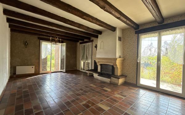 Maison à vendre    5 pièces •  Tavaux