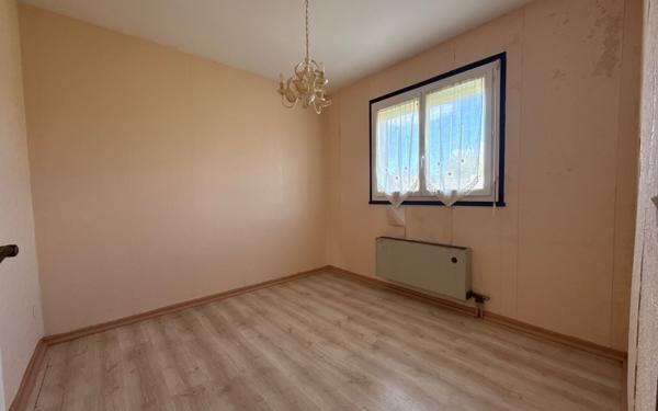 Maison à vendre    5 pièces •  Tavaux